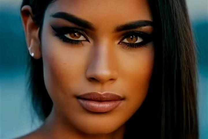 Rose, 28, a auburn hazel-eyed latina companion based in Buduburam. Offering Girlfriend Experience, Party Girl, GFE, 69. Available for incall and outcall, ove...