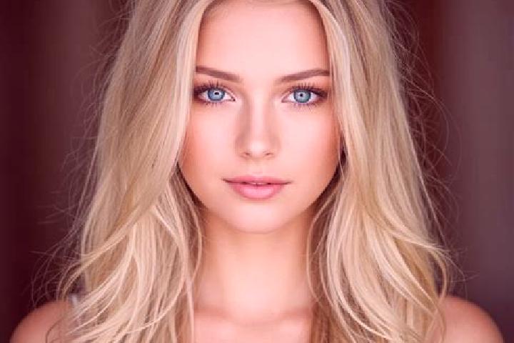 Rose, 28, a blonde brown-eyed mixed companion based in Monkhams. Offering Tantra, Massage, Overnight, Prostate Massage. Available for incall and outcall, ove...
