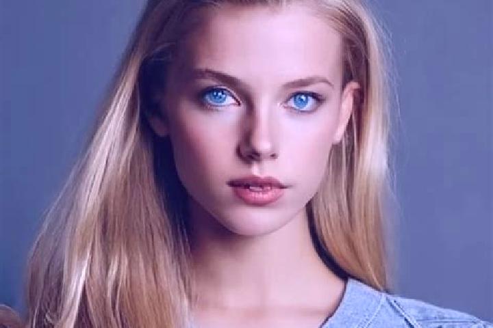 Rose, 28, a blonde grey-eyed indian companion based in Madiana. Offering Travel Companion, Party Girl, Fetish. Available for incall and outcall, overnight bo...