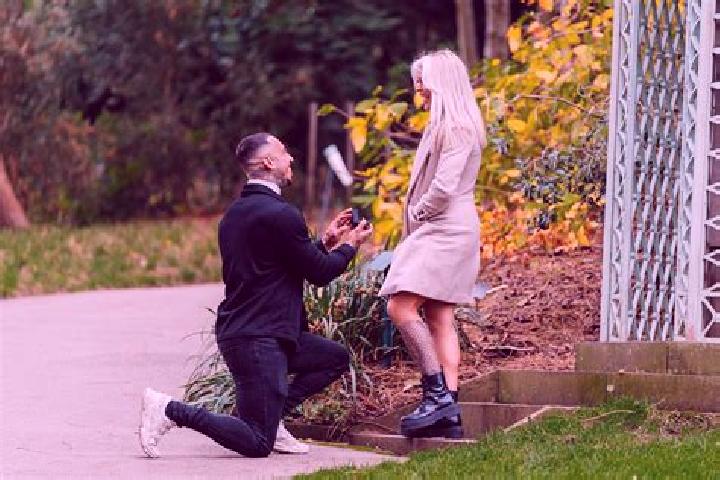 Rose, 28 — Escort in Birmingham Gardens, Australia