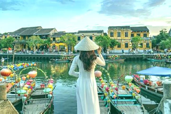 Rose, 28 — Escort in Di An, Vietnam
