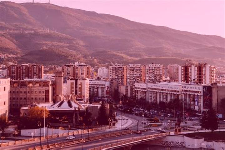 Rose, 28 — Escort in Miravci, North Macedonia