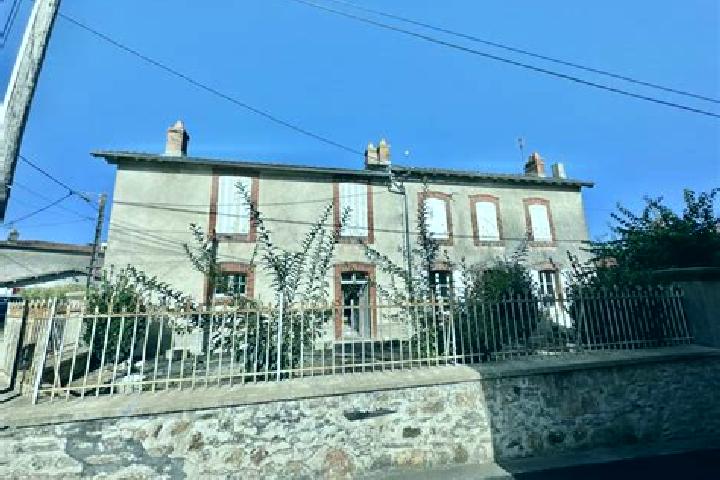 Rose, 28 — Escort in Peyrat-de-Bellac, France