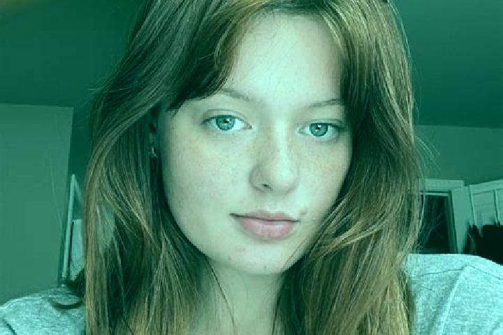 Rose, 29, a auburn amber-eyed caucasian companion based in Tortoreto. Offering Duos, Deep French Kissing, GFE, Erotic Massage. Available for incall and outca...