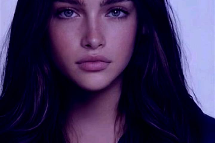 Rose, 29, a brunette grey-eyed caucasian companion based in Sinanche. Offering 69, Massage, Roleplay. Available for incall and outcall, day and evening dates.