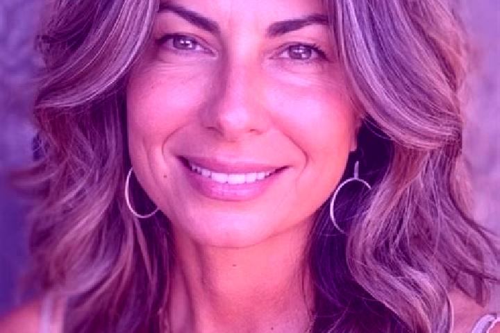 Rose, 29, a brunette grey-eyed middle eastern companion based in Bacsalmas. Offering Party Girl, Couples, Massage, Dinner Date, A-Level. Available for incall...