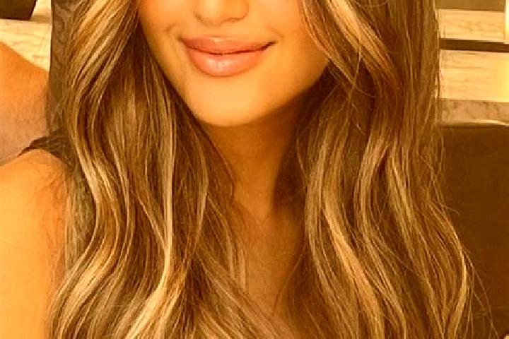 Rose, 29, a dark blonde brown-eyed asian companion based in Apta. Offering Overnight, Party Girl, CIM, Erotic Massage. Available for incall and outcall, day ...