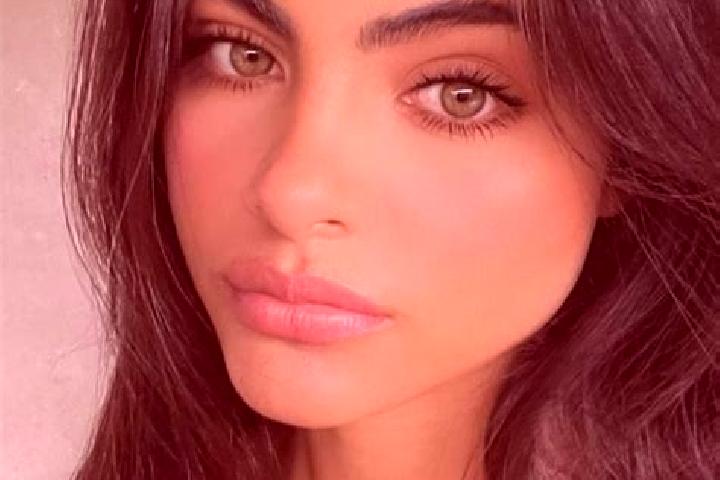 Rose, 29, a dark blonde dark-eyed indian companion based in Garcia Moreno. Offering Overnight, GFE, Travel Companion. Available for incall and outcall, day a...
