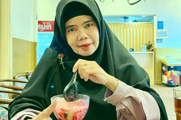 Rose, 29 — Escort in Cipeundeuy, Indonesia