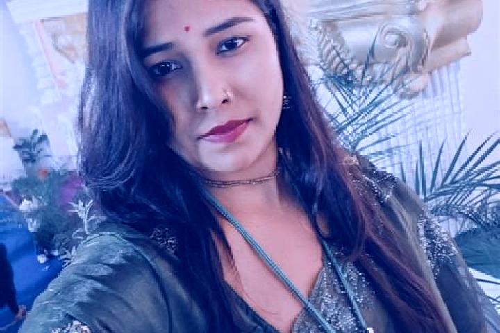 Rose, 29 — Escort in Falakata, India
