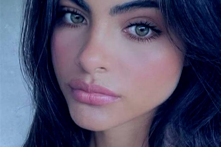 Rose, 30, a brunette green-eyed slavic companion based in Stoke by Clare. Offering Travel Companion, Fetish, OWO, Tantra, Girlfriend Experience. Available fo...