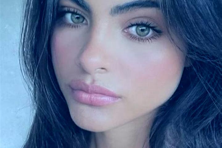 Rose, 30, a brunette grey-eyed indian companion based in Brodnica. Offering Couples, Prostate Massage, Duos, Deep French Kissing. Available for incall and ou...