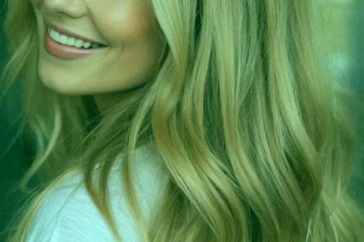Rose, 30, a dark blonde hazel-eyed ebony companion based in Jepang. Offering A-Level, Duos, Massage. Available for incall and outcall, day and evening dates.