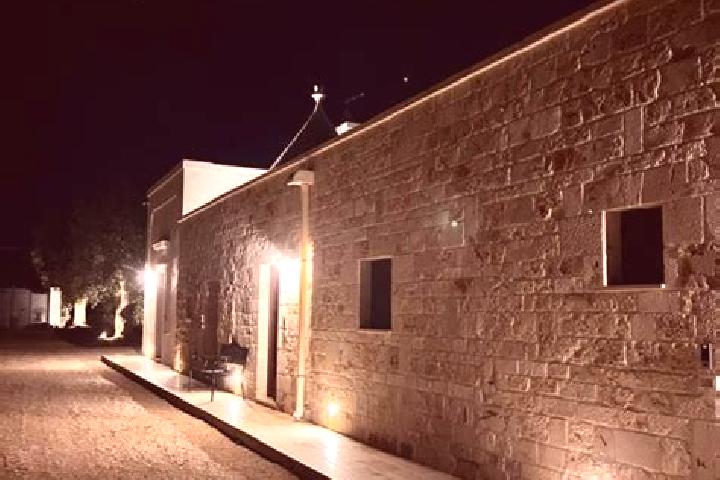 Rose, 30 — Escort in Pezze di Greco, Italy