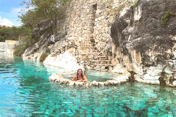 Rose, 31, a auburn amber-eyed middle eastern companion based in Tamazulapam Villa del Progreso. Offering Travel Companion, Tantra, BDSM, Couples, Deep French...
