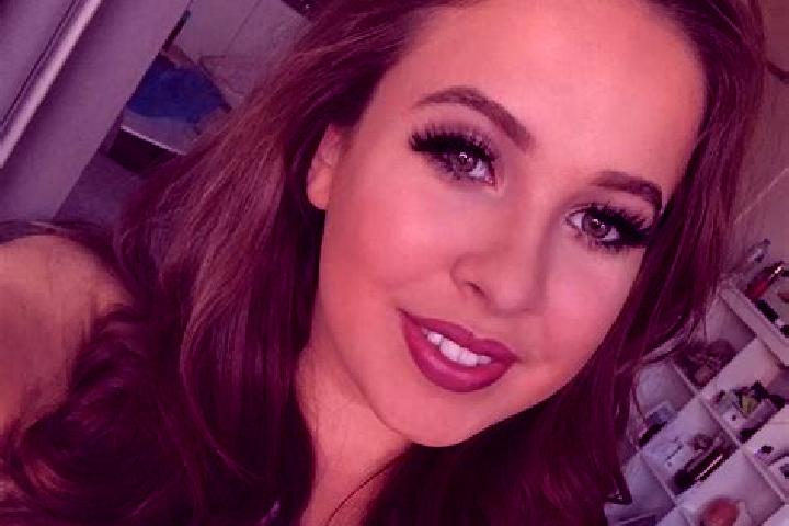 Rose, 31, a auburn brown-eyed middle eastern companion based in Trizidela do Vale. Offering Striptease, Couples, GFE. Available for incall and outcall, day a...