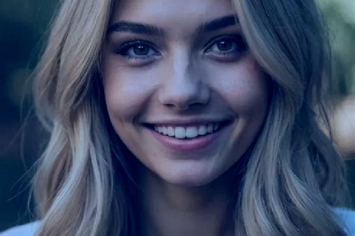 Rose, 31, a blonde hazel-eyed mixed companion based in Dudesti. Offering 69, A-Level, CIM, OWO. Available for incall and outcall, day and evening dates.