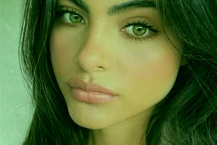 Rose, 31, a brunette green-eyed caucasian companion based in Surata. Offering CIM, BDSM, Striptease, Party Girl, A-Level. Available for incall and outcall, o...