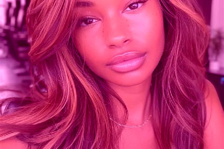 Rose, 31, a dark blonde brown-eyed mixed companion based in Svaety Peter. Offering A-Level, Tantra, Striptease. Available for incall and outcall, overnight b...