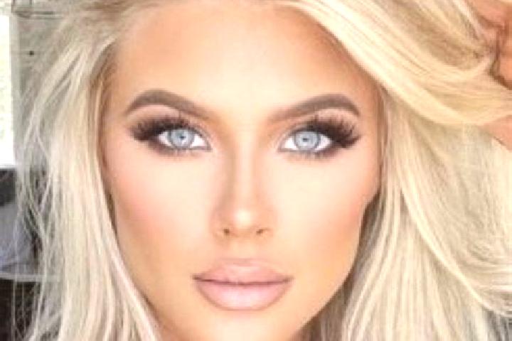 Rose, 31, a platinum blonde hazel-eyed caribbean companion based in Aranda. Offering Striptease, Tantra, Couples. Available for incall and outcall, day and e...