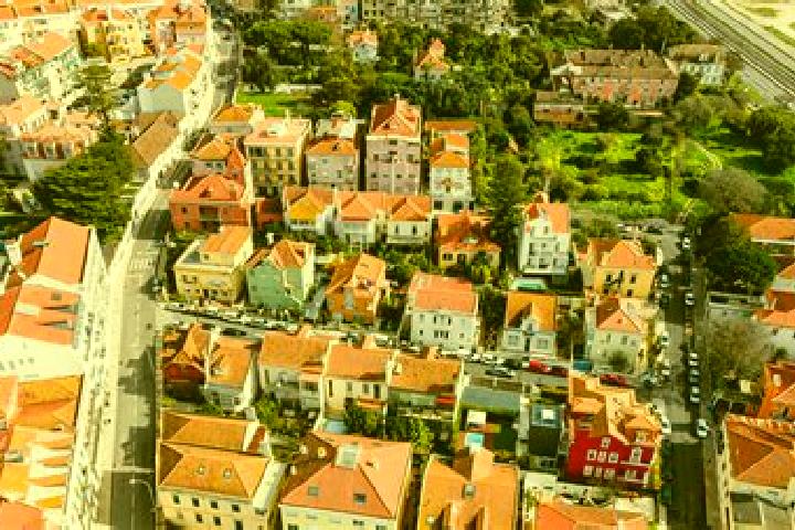 Rose, 31 — Escort in Alges, Portugal