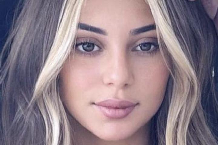 Rose, 32, a blonde brown-eyed ebony companion based in Abyek. Offering Fetish, BDSM, Dinner Date, Striptease. Available for incall and outcall, overnight boo...
