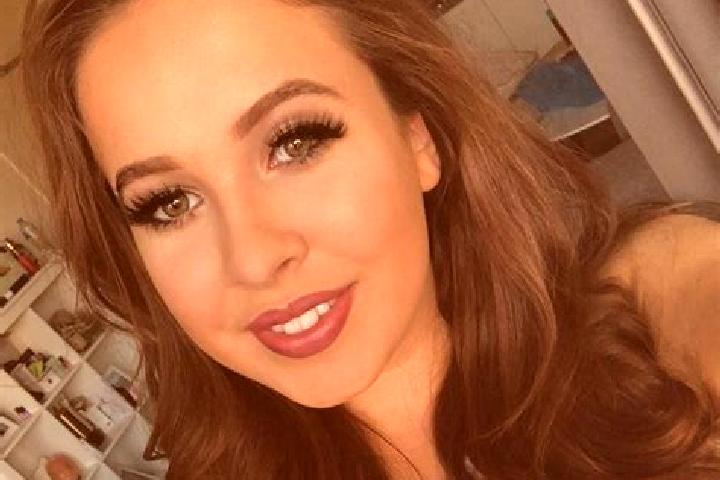 Rose, 32, a dark blonde brown-eyed mediterranean companion based in Angram Grange. Offering Couples, Party Girl. Available for incall and outcall, overnight ...