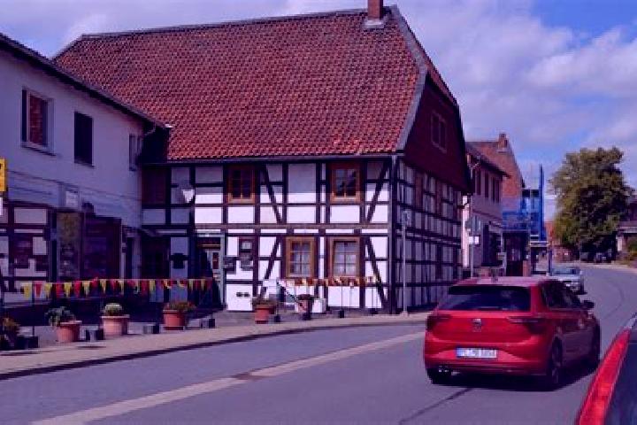 Rose, 32 — Escort in Adenstedt, Germany