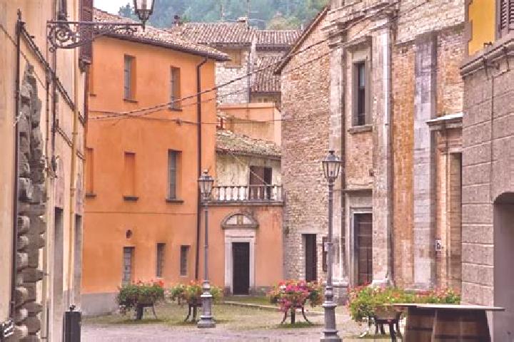 Rose, 32 — Escort in Cantiano, Italy