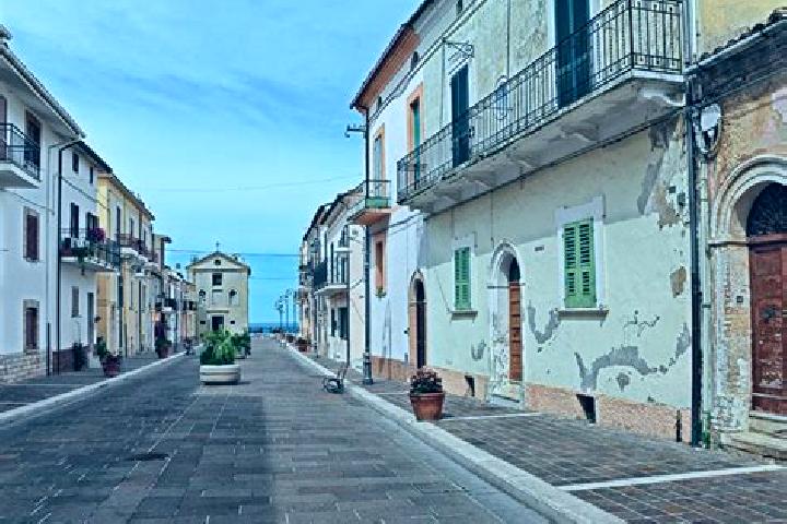 Rose, 32 — Escort in Monte San Vito, Italy