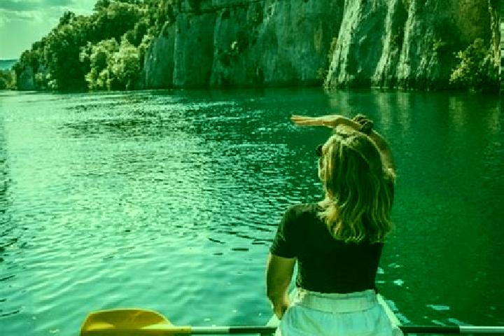 Rose, 32 — Escort in Roussillon, France