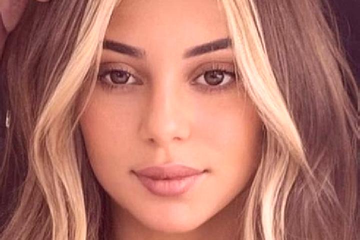 Rose, 33, a blonde brown-eyed mixed companion based in Santi Suk. Offering BDSM, Couples, Party Girl. Available for incall and outcall, overnight bookings av...