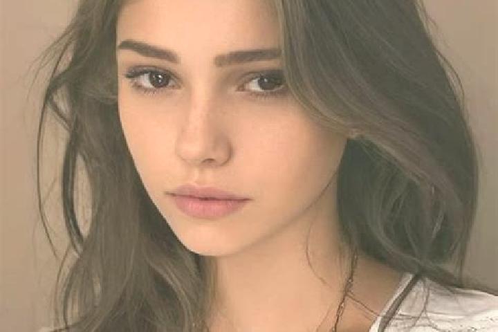 Rose, 33, a chestnut hazel-eyed slavic companion based in Malabor. Offering GFE, Domination, Dinner Date, Tantra, Roleplay. Available for incall and outcall,...