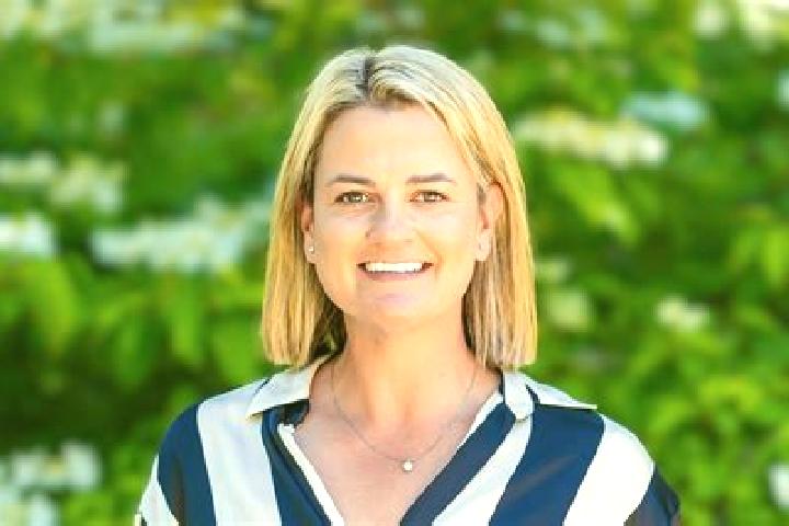 Rose, 33 — Escort in Crafers, Australia