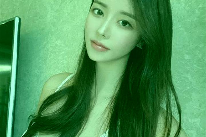 Rose, 33 — Escort in Xiaohenglong, China