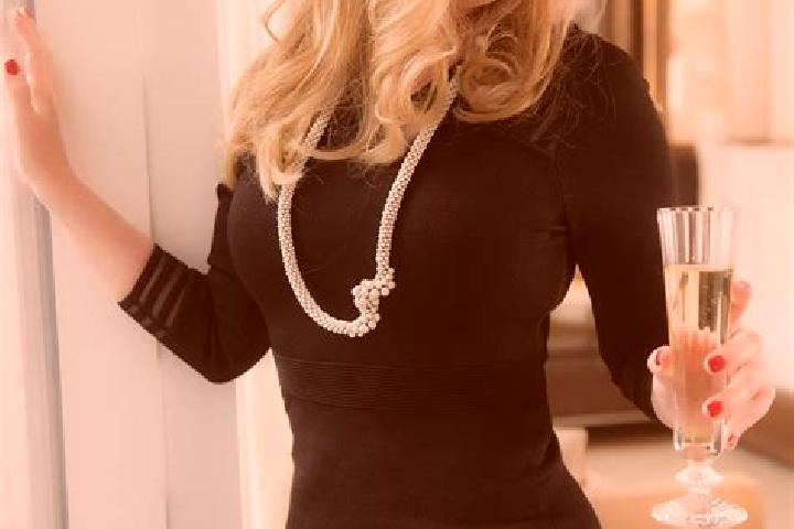Rose, 34, a blonde amber-eyed european companion based in Dara. Offering Deep French Kissing, Domination, Prostate Massage, Dinner Date, Fetish. Available fo...
