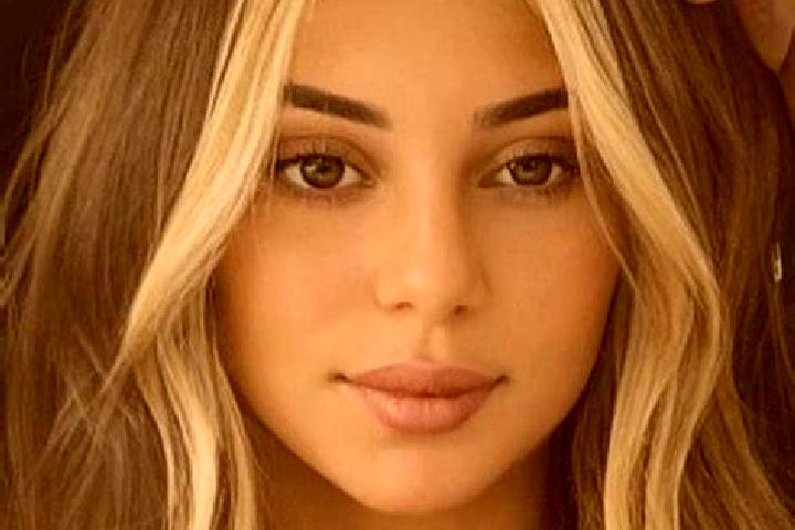 Rose, 34, a blonde brown-eyed caribbean companion based in Marereni. Offering Travel Companion, Prostate Massage, Couples, Duos. Available for incall and out...