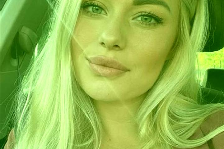 Rose, 34, a blonde hazel-eyed caucasian companion based in Almeria. Offering BDSM, Overnight, Couples, Duos. Available for incall and outcall, overnight book...