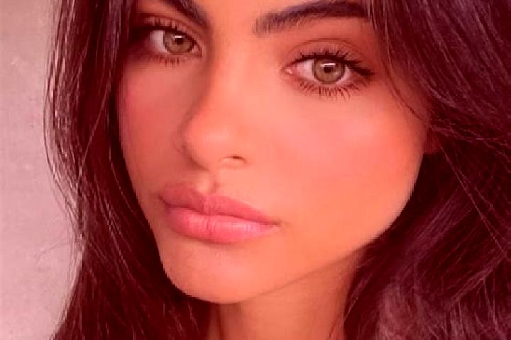 Rose, 34, a brunette dark-eyed indian companion based in Barice. Offering Erotic Massage, Dinner Date, Deep French Kissing. Available for incall and outcall,...