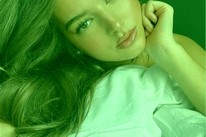 Rose, 34, a brunette hazel-eyed ebony companion based in Soultz-Haut-Rhin. Offering OWO, CIM. Available for incall and outcall, day and evening dates.
