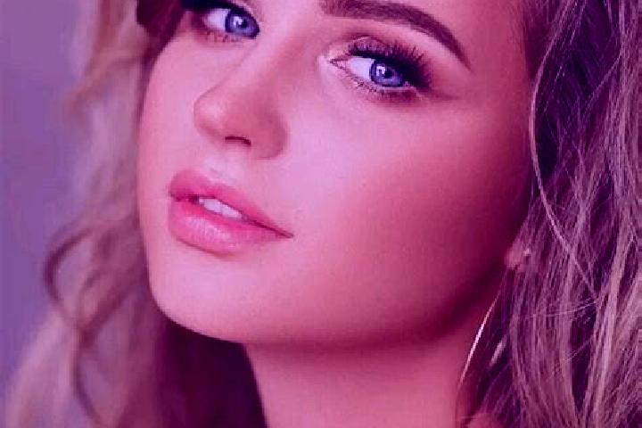Rose, 34, a dark blonde blue-eyed ebony companion based in Scheden. Offering Deep French Kissing, Couples, Fetish, Erotic Massage. Available for incall and o...