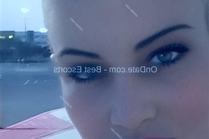 Rose, 34 — Escort in Oblong, United States