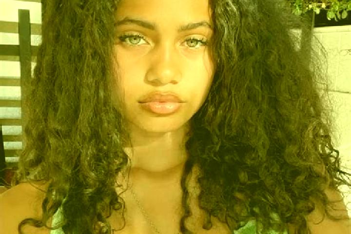 Rose, 35, a black green-eyed mixed companion based in Meclov. Offering Erotic Massage, OWO, Fetish. Available for incall and outcall, day and evening dates.