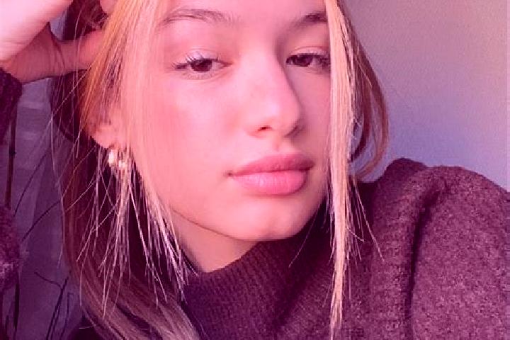 Rose, 35, a blonde brown-eyed indian companion based in Ashley. Offering CIM, Travel Companion, GFE, OWO. Available for incall and outcall, overnight booking...