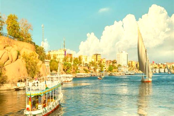 Rose, 35 — Escort in Az Zayniyah Qibli, Egypt
