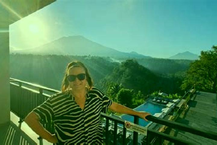 Rose, 35 — Escort in Menanga, Indonesia