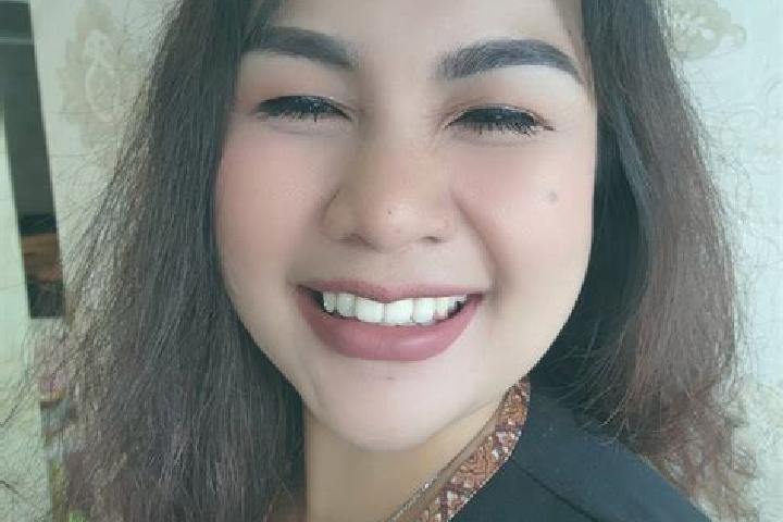 Rose, 35 — Escort in Pawitra, Indonesia