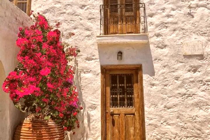 Rose, 35 — Escort in Pithari, Greece