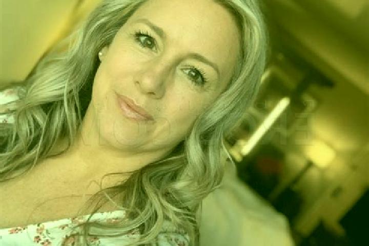 Rose, 36, a blonde grey-eyed middle eastern companion based in Vahl-Ebersing. Offering A-Level, Overnight, GFE, Domination. Available for incall and outcall,...