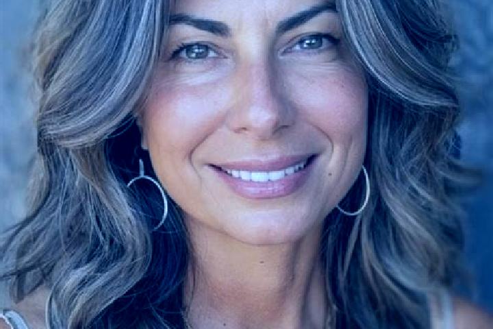 Rose, 36, a brunette grey-eyed latina companion based in Bokeda. Offering Girlfriend Experience, Couples, Deep French Kissing, Domination, Roleplay. Availabl...